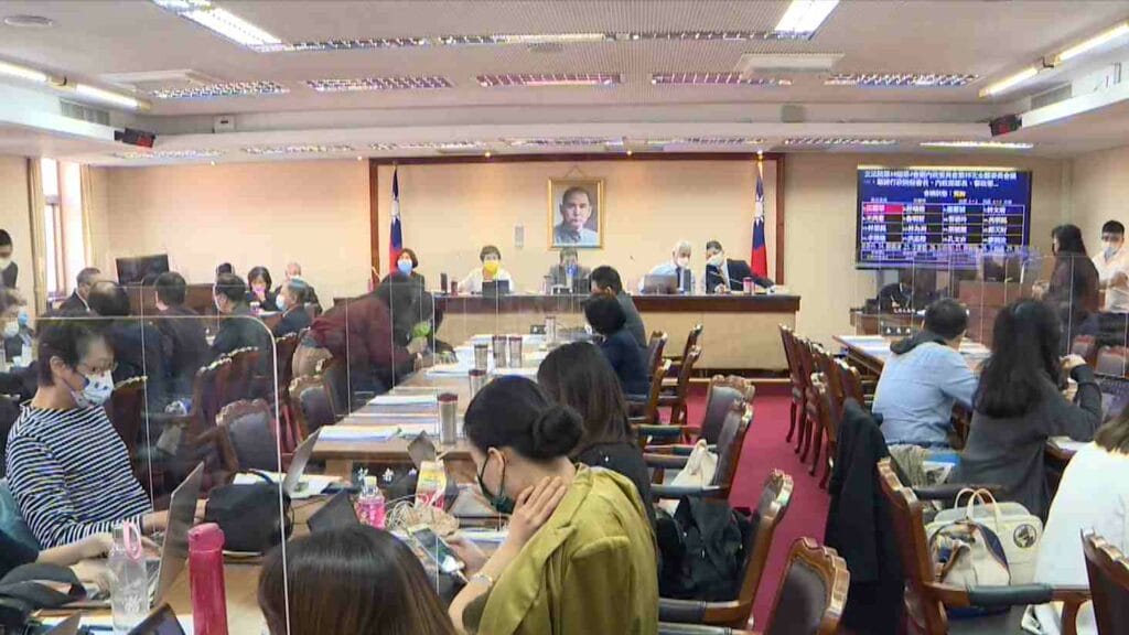 內政質詢社會治安1900